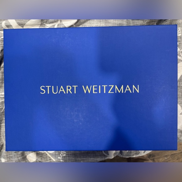 Stuart Weitzman Amelina Leather sandals. Elegant White Strappy Heels - Picture 6 of 7